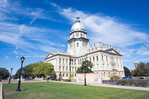 New Illinois Mandates for Military Funeral Honors Detail Leave Now & Paid Lactation Breaks in 2026