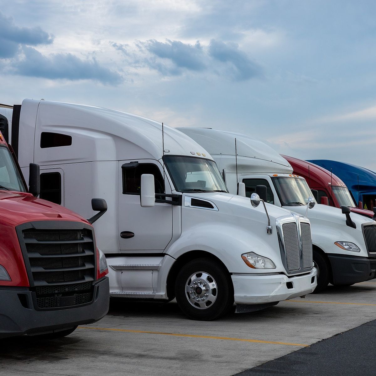 fleet-trucking-sidebar-1200x1200