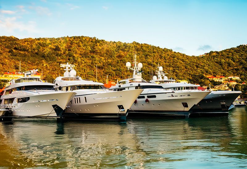 mega-yacht-st-barts-800x550
